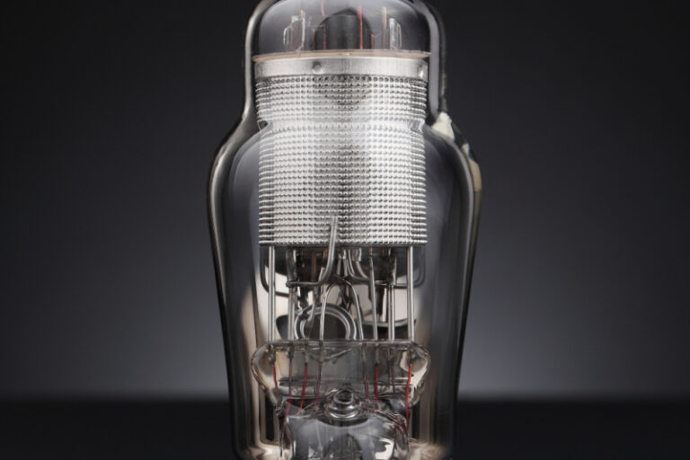 Shuguang 310A vacuum tube